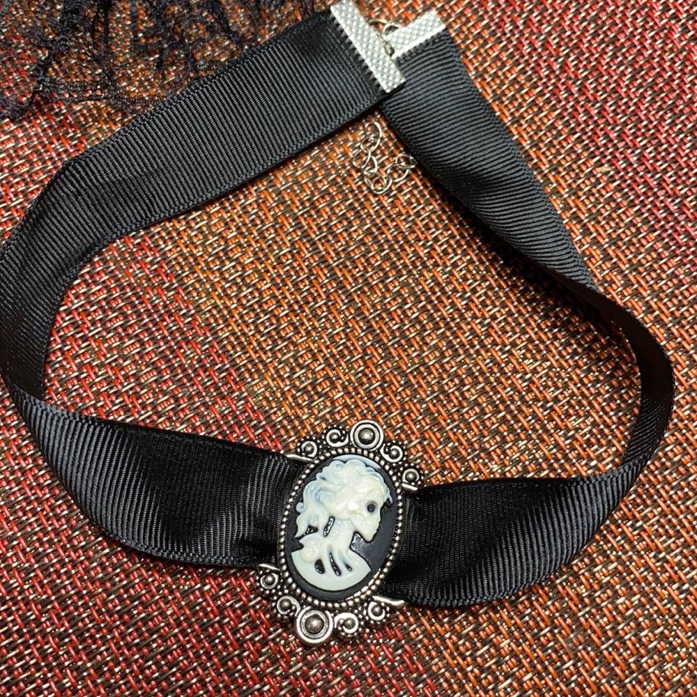 Skull set | bracelet & necklace choker